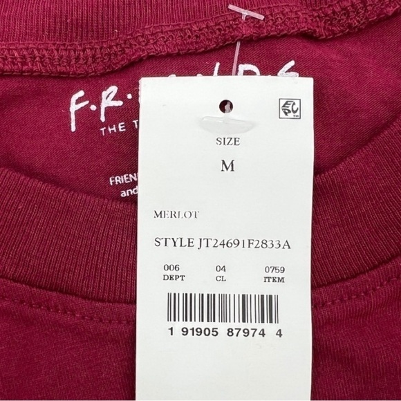 NWT Jerry Leigh F•R•I•E•N•D•S Central Perk Red Long Sleeve T-Shirt Size M Womens - Picture 5 of 5